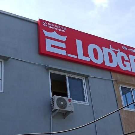 E Lodge Visakhapatnam Ngoại thất bức ảnh