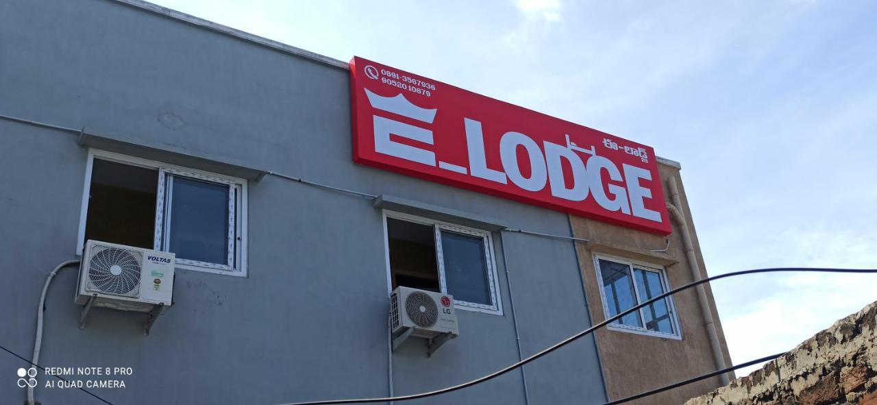 E Lodge Visakhapatnam Ngoại thất bức ảnh
